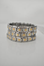 Cargar imagen en el visor de la galería, Pulsera Italiana Plateada con Estrellas Dorados