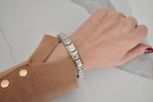 Cargar imagen en el visor de la galería, Pulsera Italiana Plateada con Estrellas Dorados