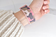 Cargar imagen en el visor de la galería, JESADG Correa Praga
