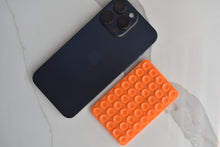 Cargar imagen en el visor de la galería, Sujetador Naranja para Telefono
